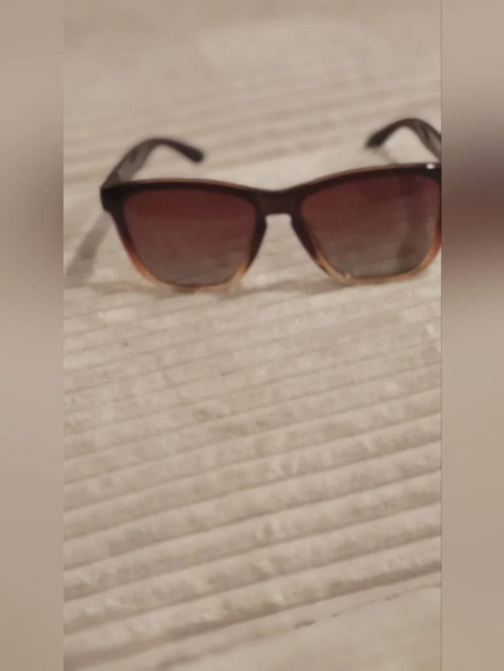 Stylish Brown Gradient Women's Sunglasses